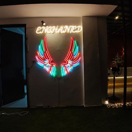 Hotel Enchanted The Roof Rekha, With Private Trace Garden Nueva Delhi Exterior foto