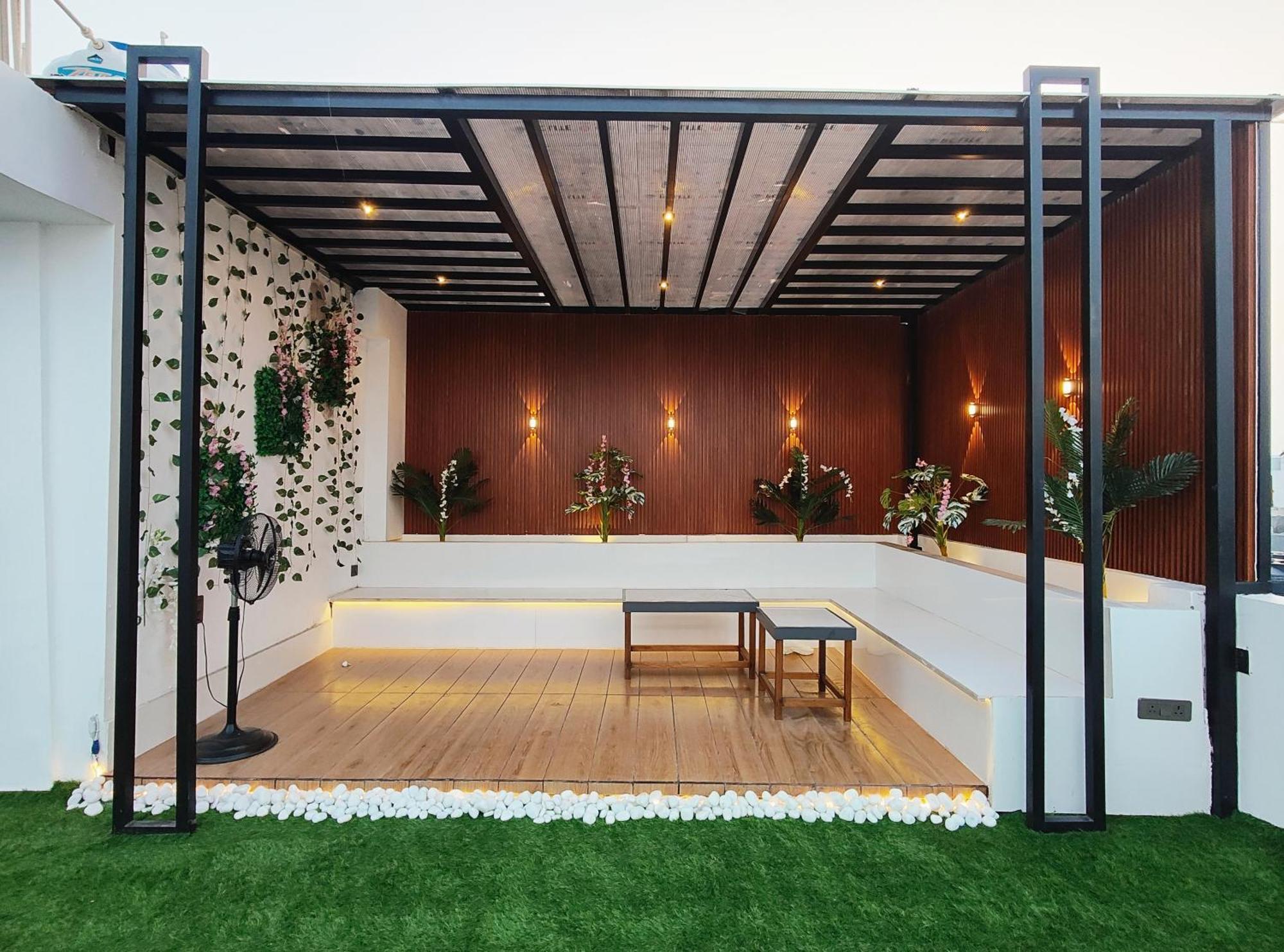 Hotel Enchanted The Roof Rekha, With Private Trace Garden Nueva Delhi Exterior foto